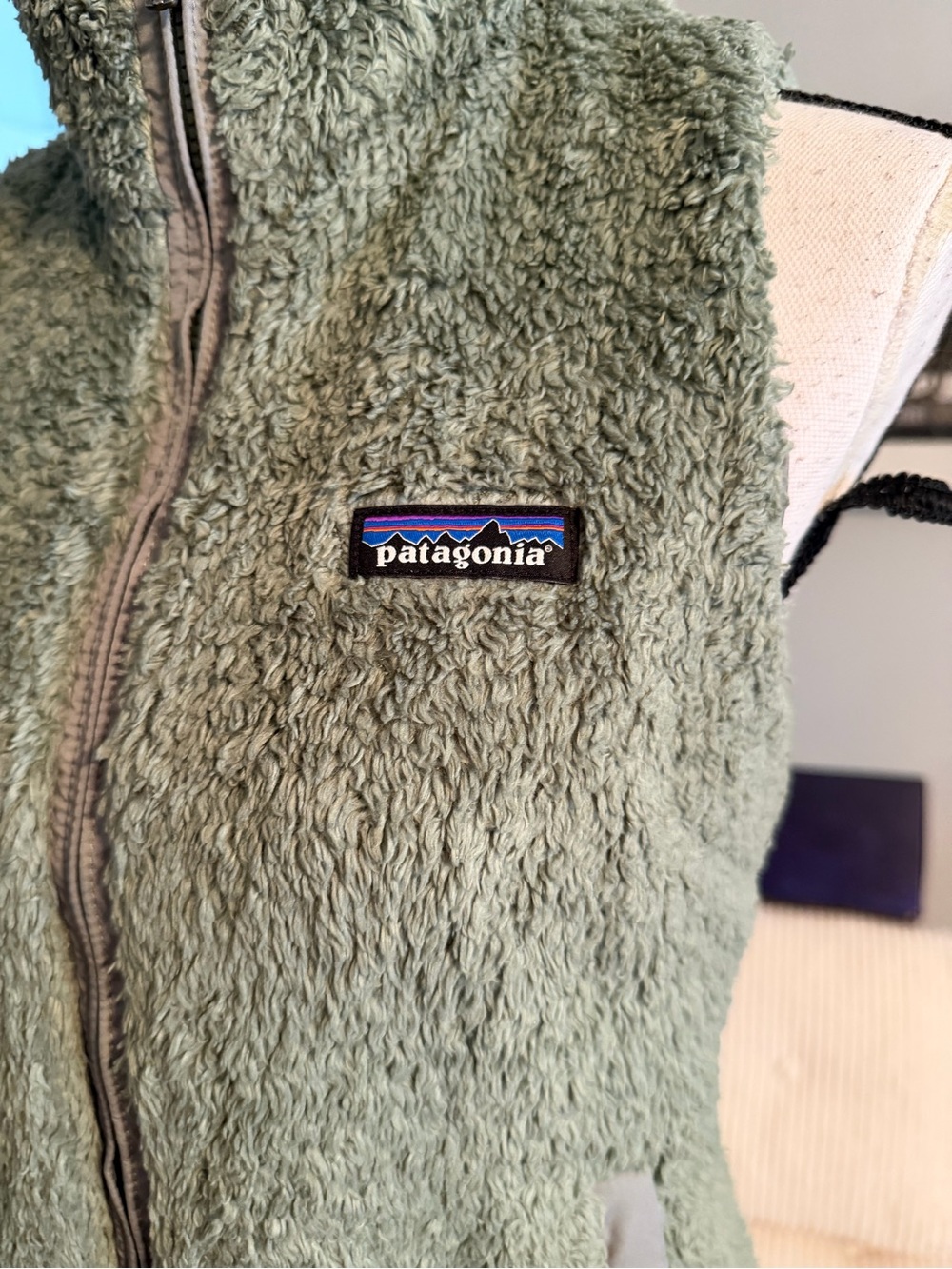 Patagonia fleece vest size small - Picture 3 of 9